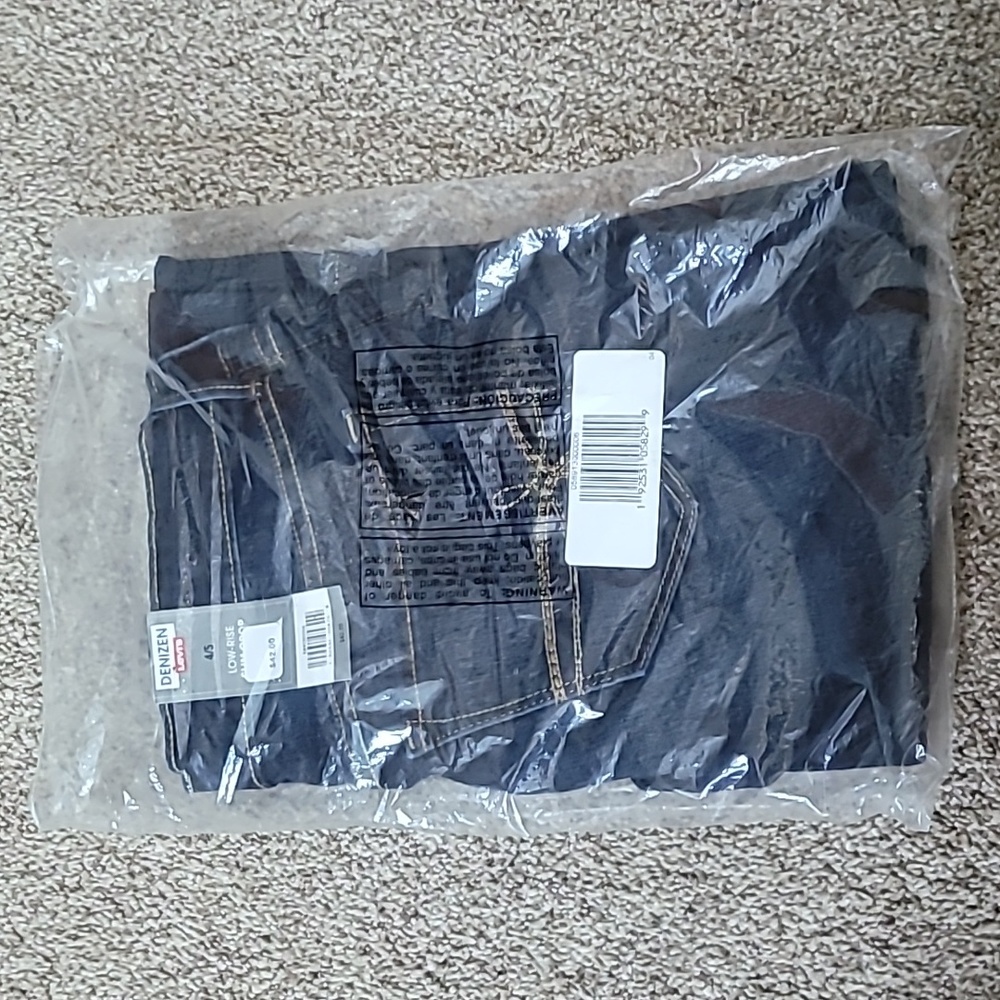 Denizen Levi jean capri